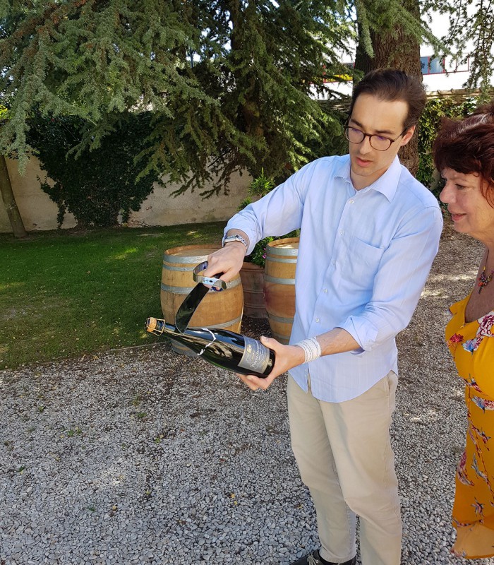 Champagne tour for VIP's : learn and practice the sabering of a Champagne bottle